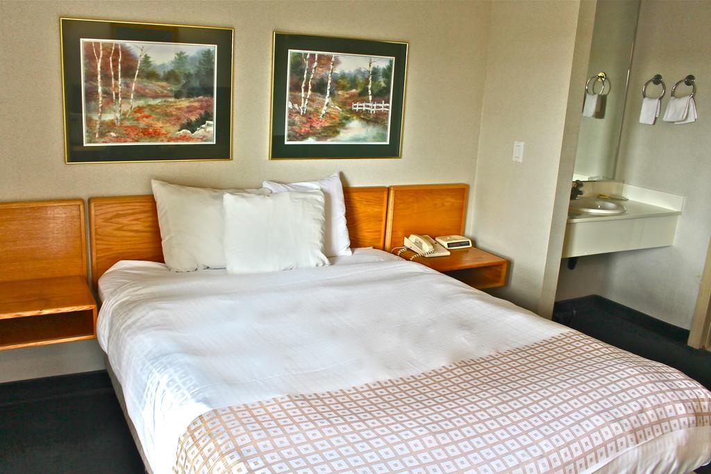 Canadas Best Value Inn Langley/Vancouver Buitenkant foto